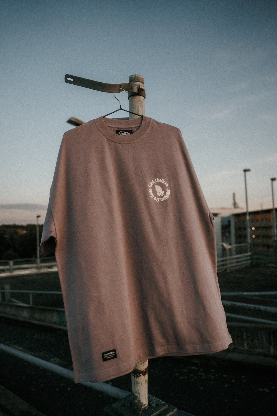 HELP MY UNBELIE Oversized T-Shirt