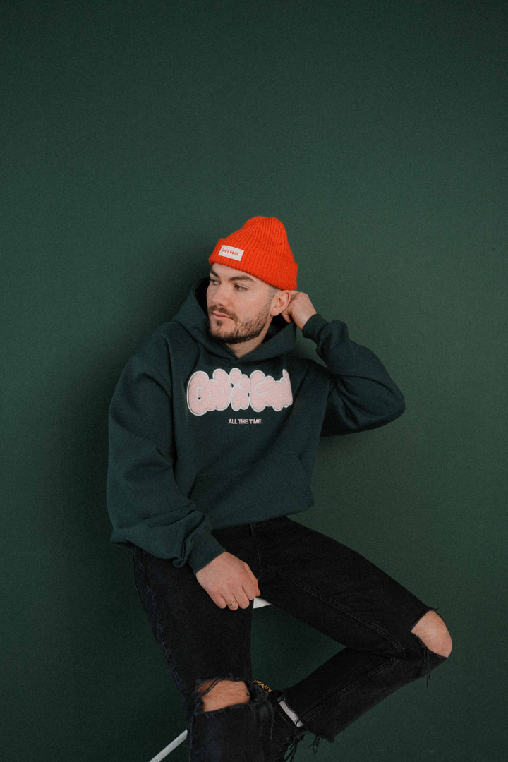 GOD IS GOOD Beanie Rot