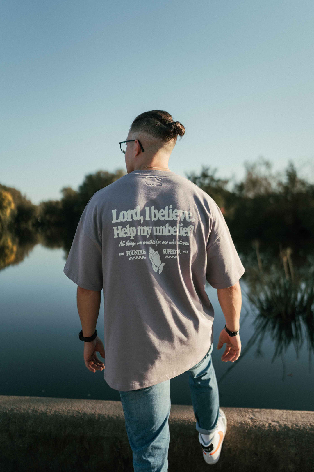 HELP MY UNBELIE Oversized T-Shirt